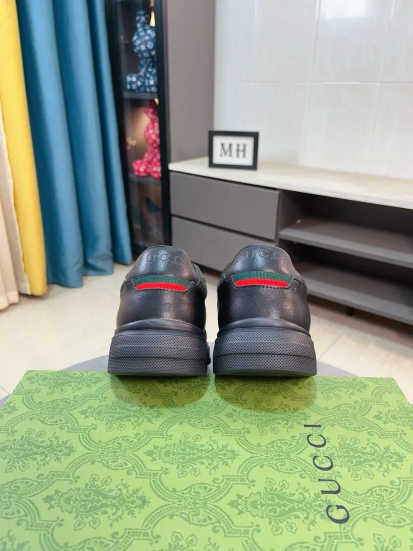 Men's shoes 💰400🌹🌹GUCCI [Gucci] New high-end brand of men's shoes, the latest fashionable casual men's shoes, trendy and versatile style, relaxed and sporty style, uppers imported from Italy, first-layer cowhide, genuine leather lining and ultra-fine workmanship. Original personalized fashionable rubber wear-resistant outsole, light and comfortable on the foot, size 38-44